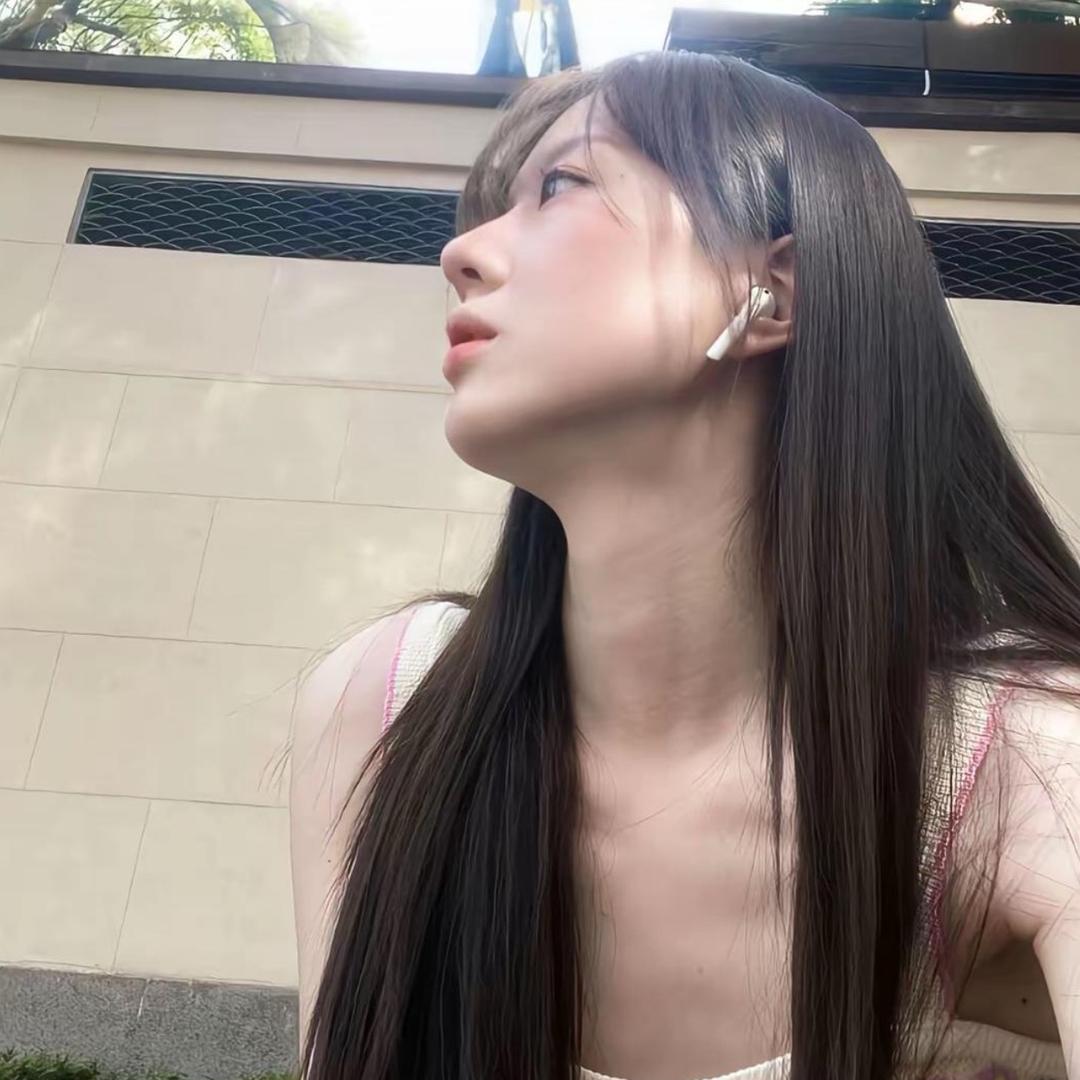 杨不甜.
