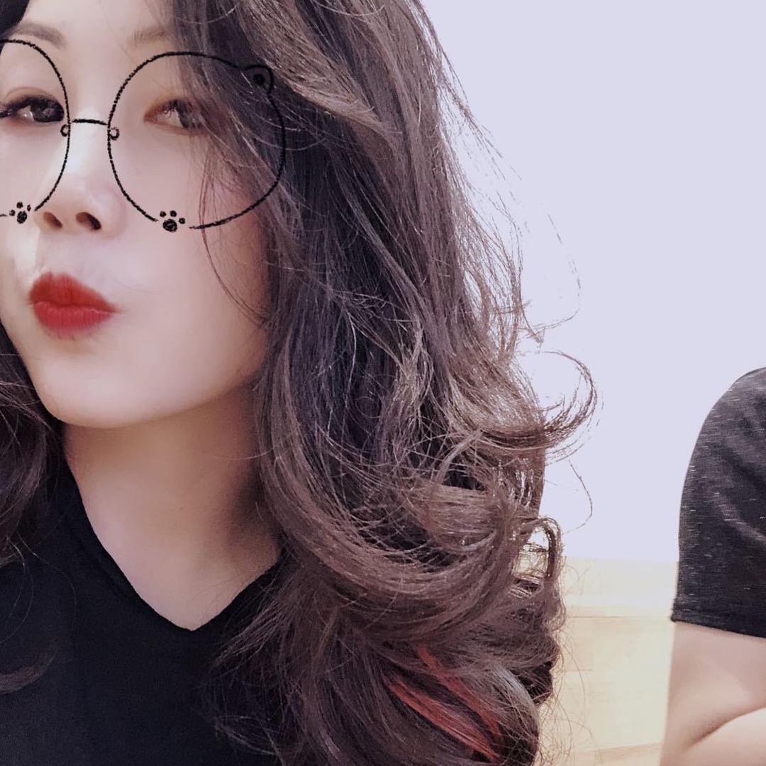 单眼皮的女生