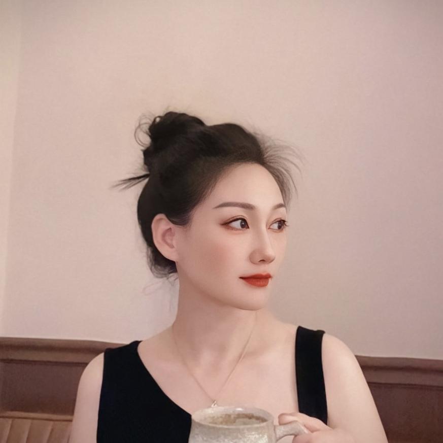 星期六欧韩服饰