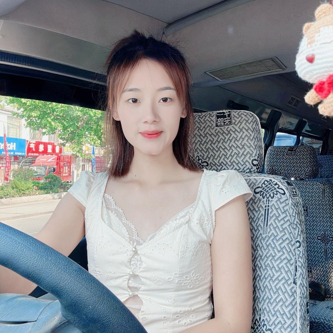 沂南客车雪妹儿.