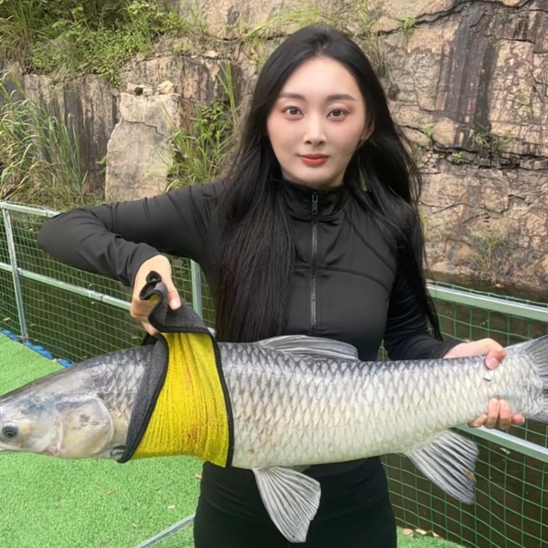 小鱼汤姐姐