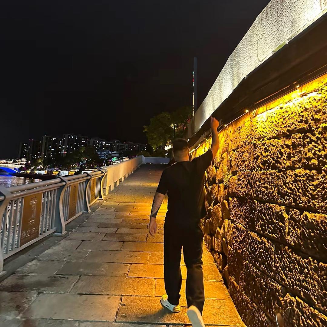 苏大羽（活着真好）