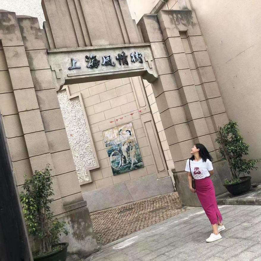 棒棒糖女孩 🍡