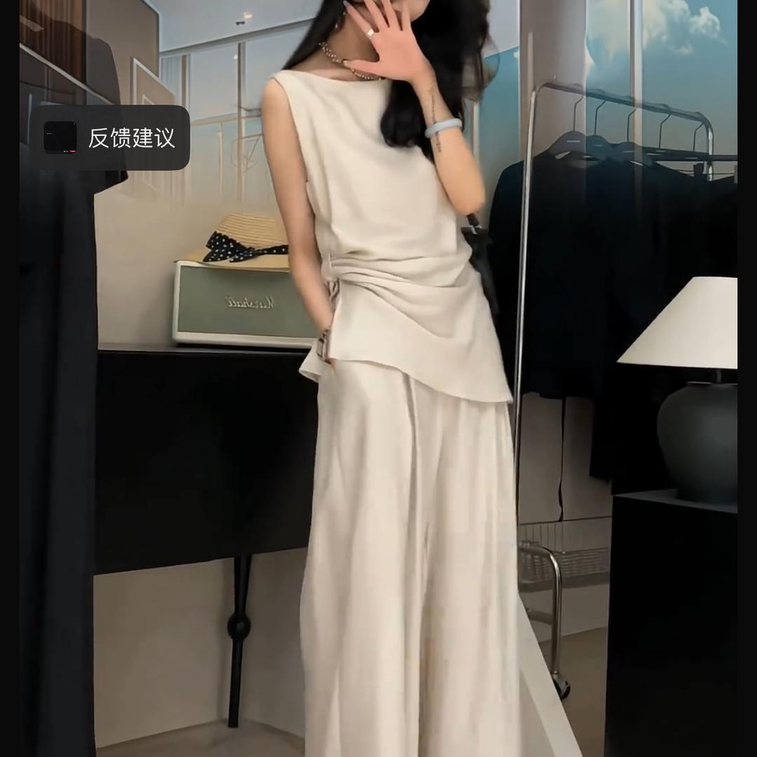 馨馨女装店(自用的在橱窗)