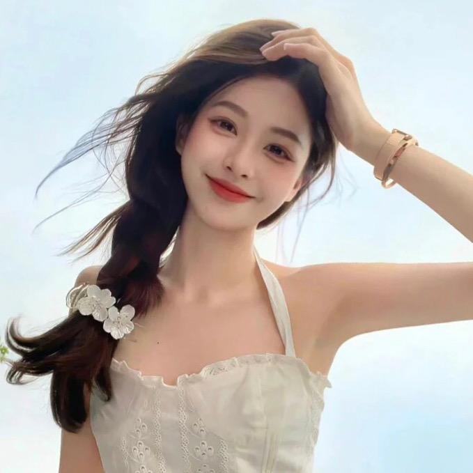 菜菜子吖⁵¹¹
