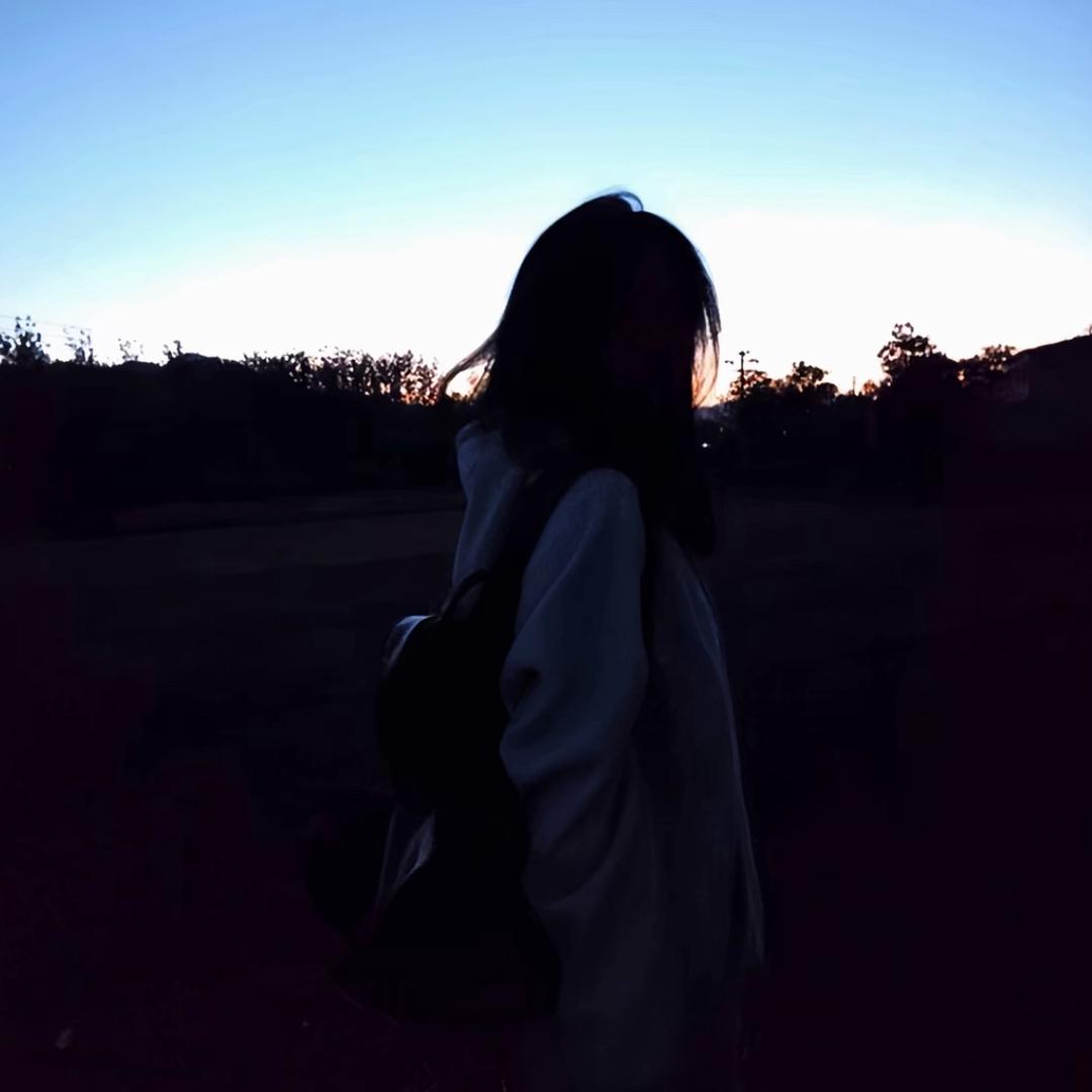 -屋檐下.