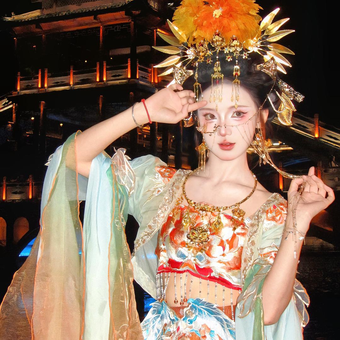 化妆师小滕（凤凰古城）