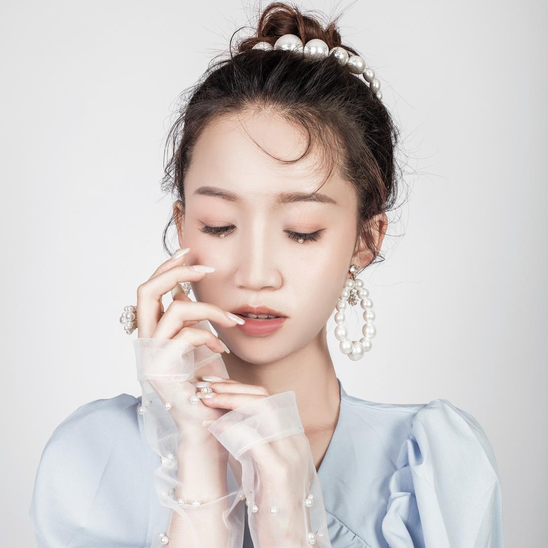姚姚.