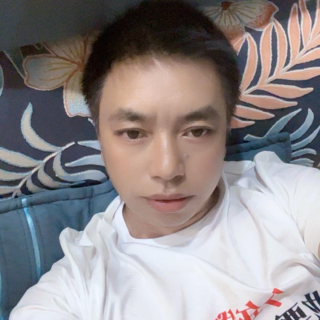 老二 爱唱歌