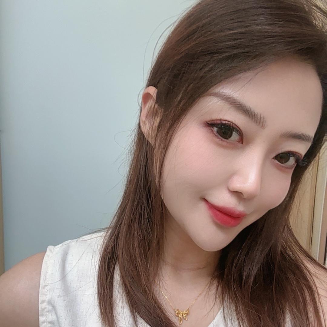 郑鲜儿水果零食店