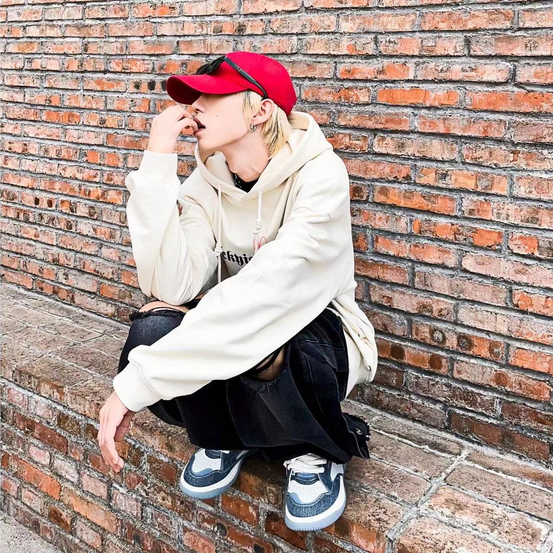 ㅤ ㅤ1026
