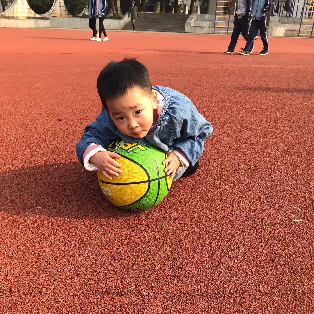 爱玩的小朋友