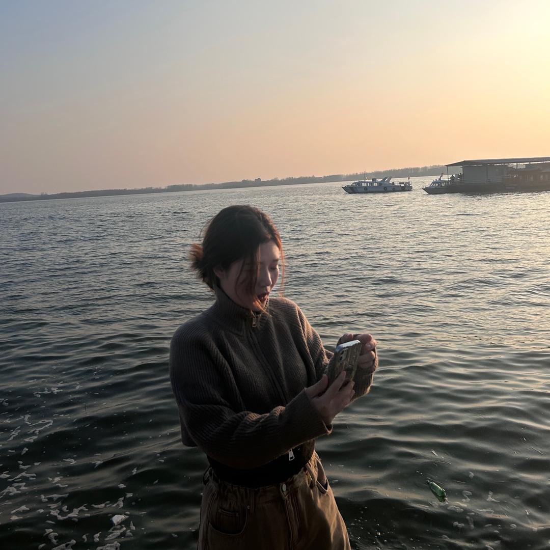 焦珂儿の春夏秋冬女装店