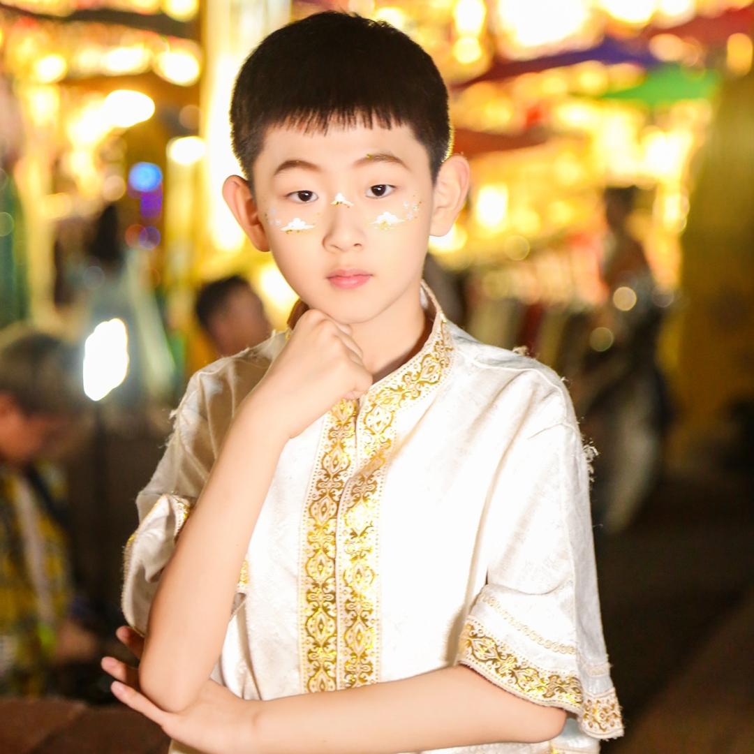 爱唱歌的正正🎤