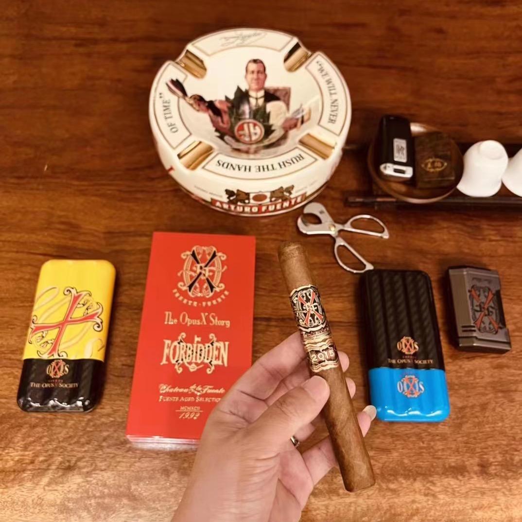 Habanos雪茄烟具店