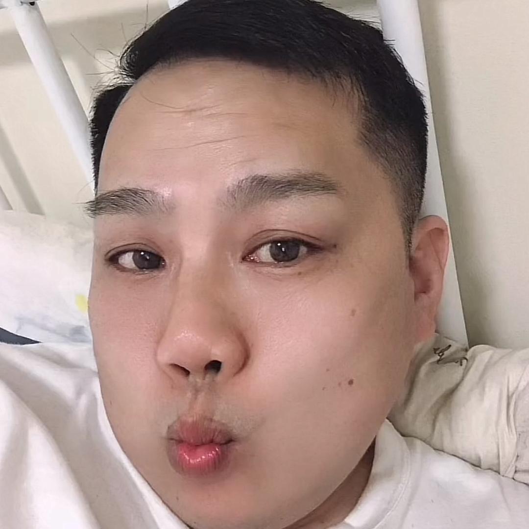 董哥Aaron