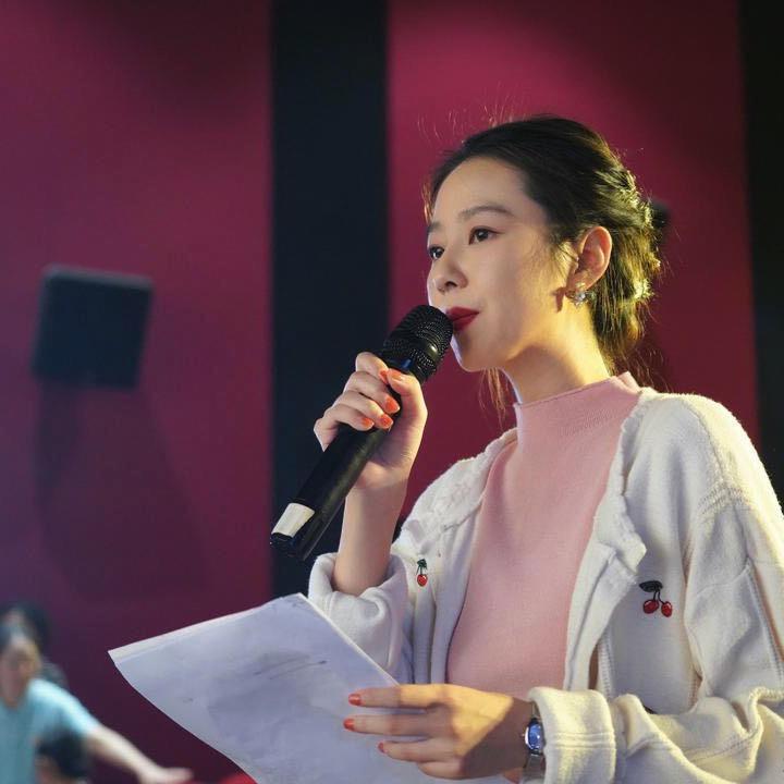 安安老师朗诵主持课堂