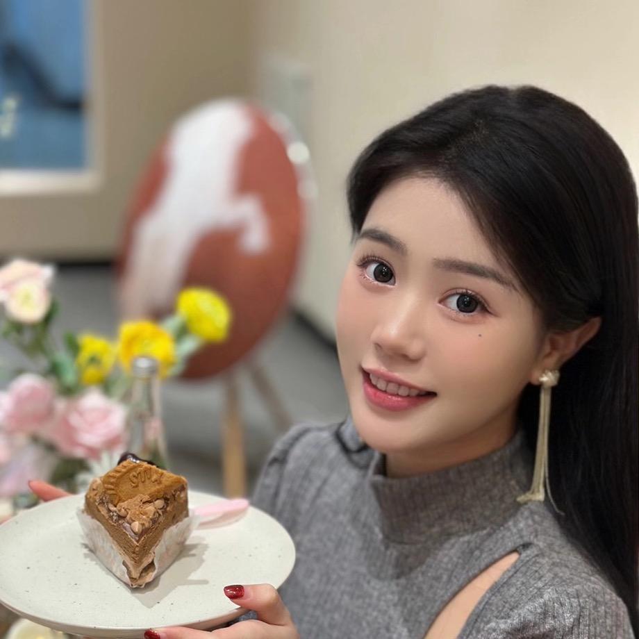 潘念伊Viki