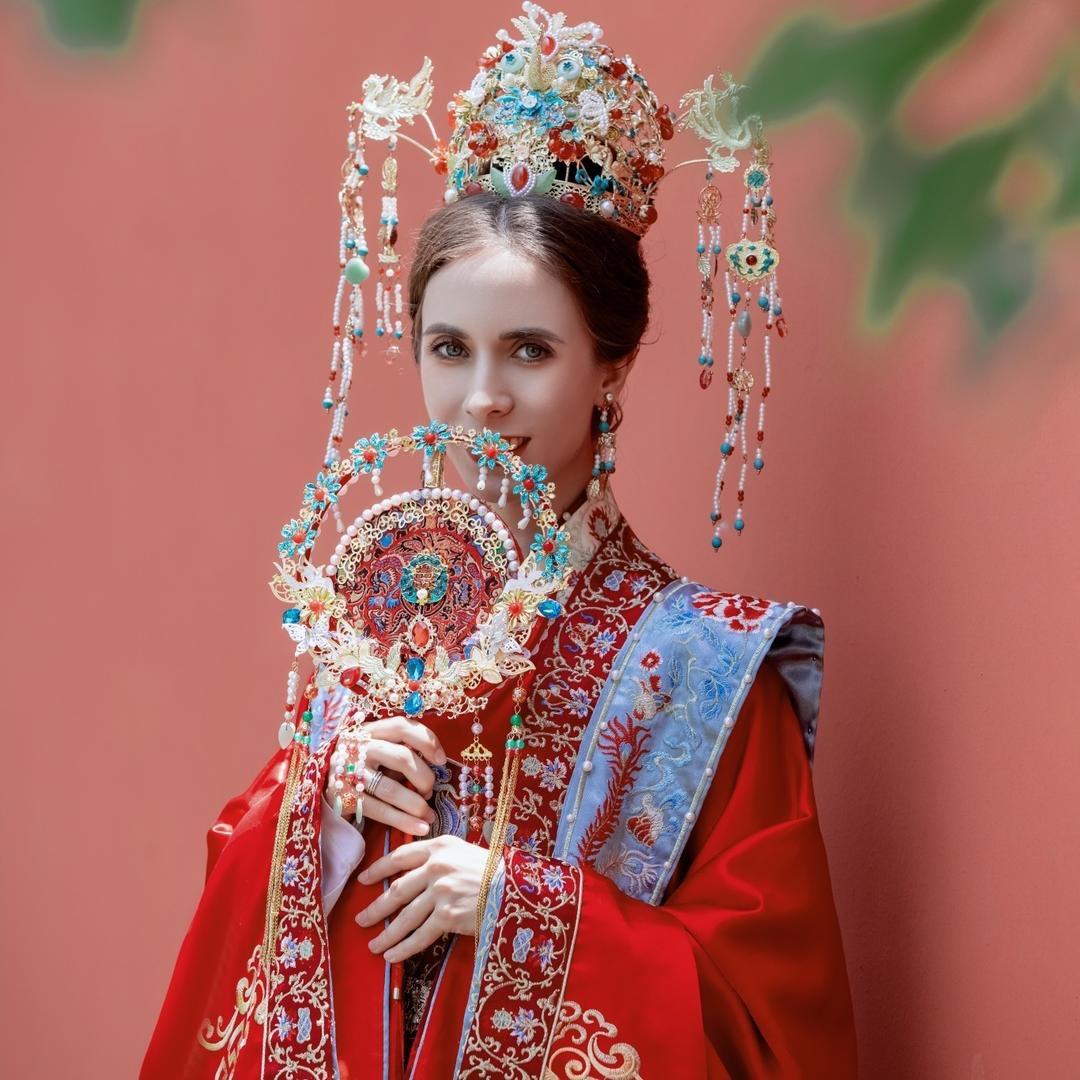 依洛娜（娜老师）