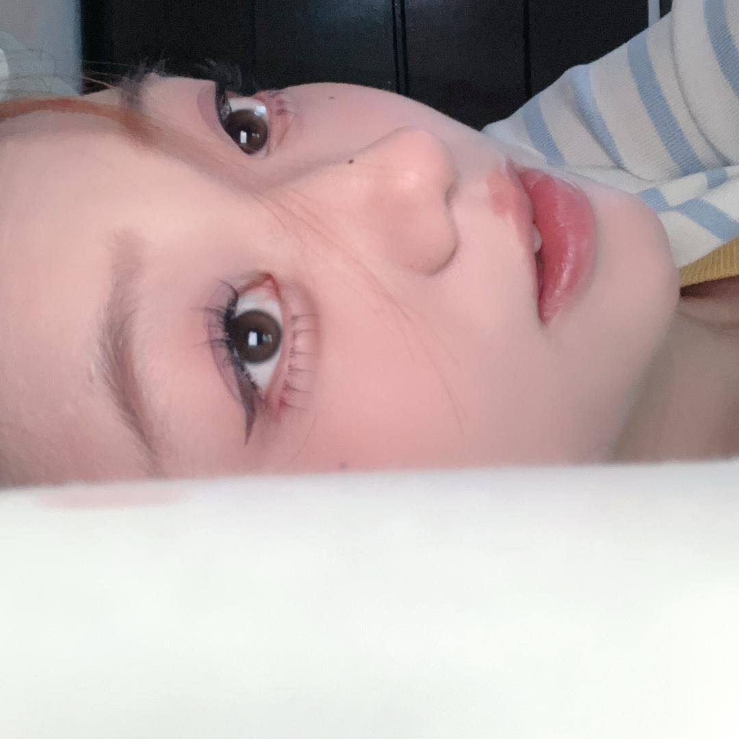 乐宜.