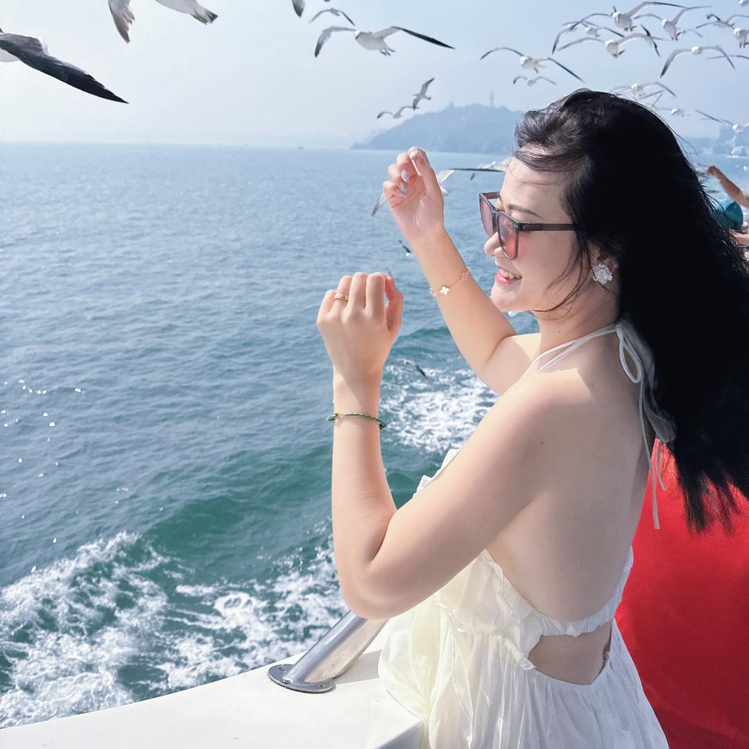 蹦儿小丽