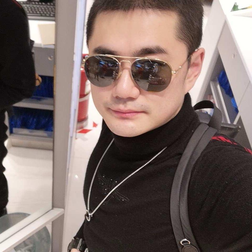 老郑很忙