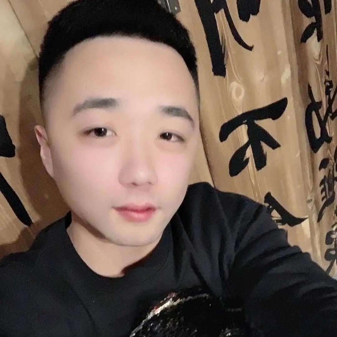 精彩男人👨🏻