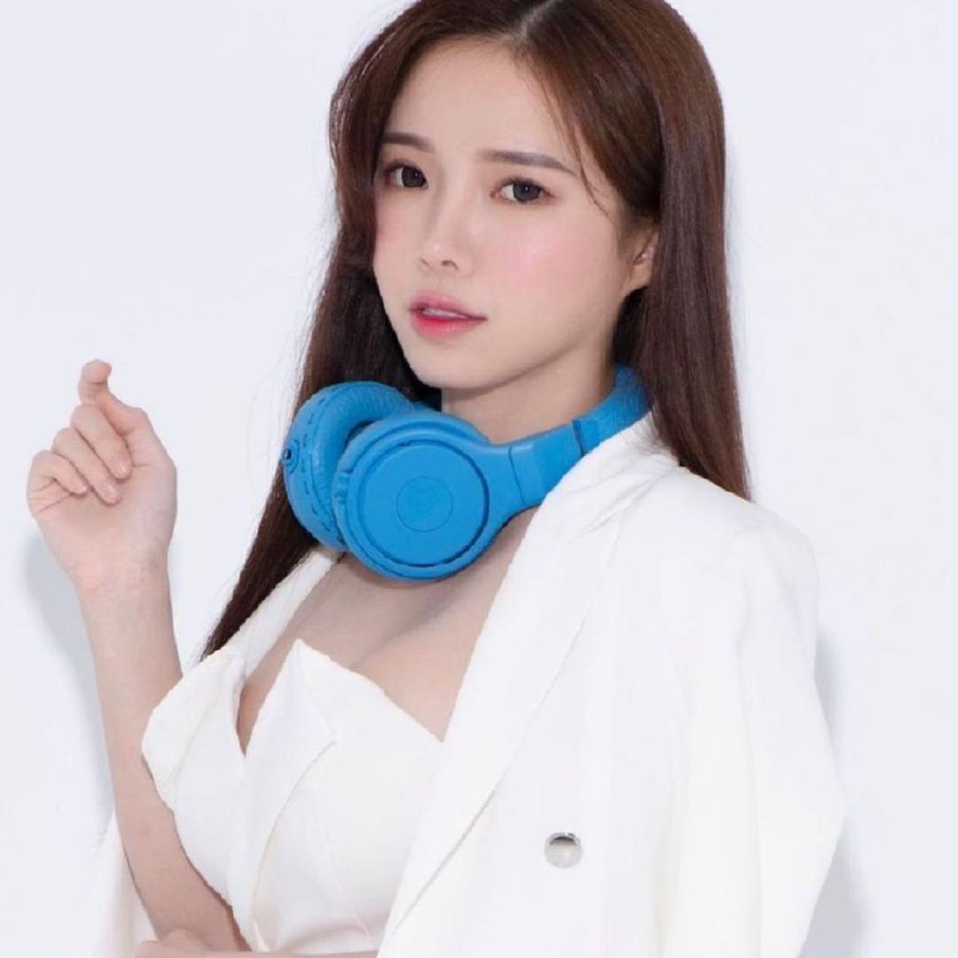 Amber Na 蓝星蕾