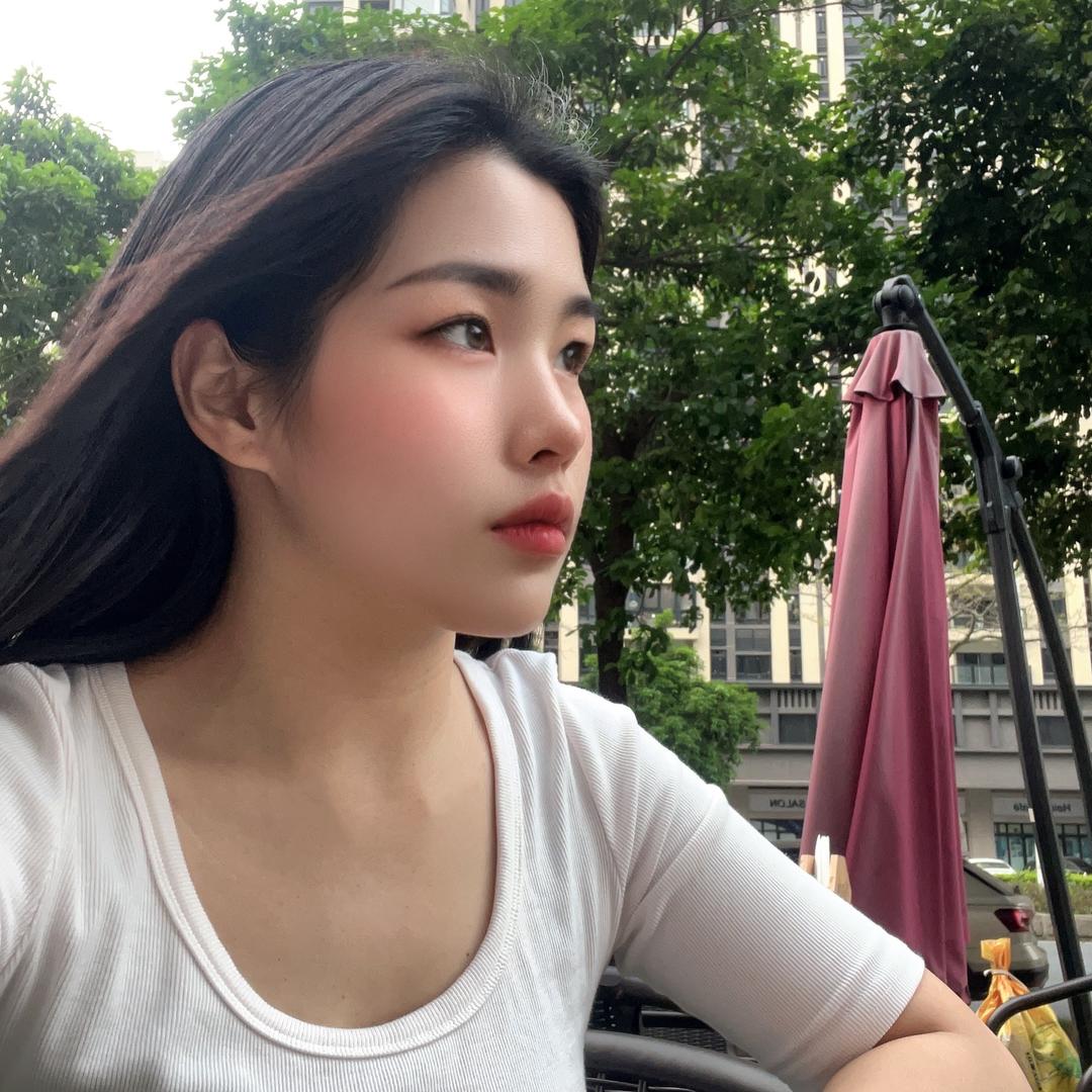 伊伊伊