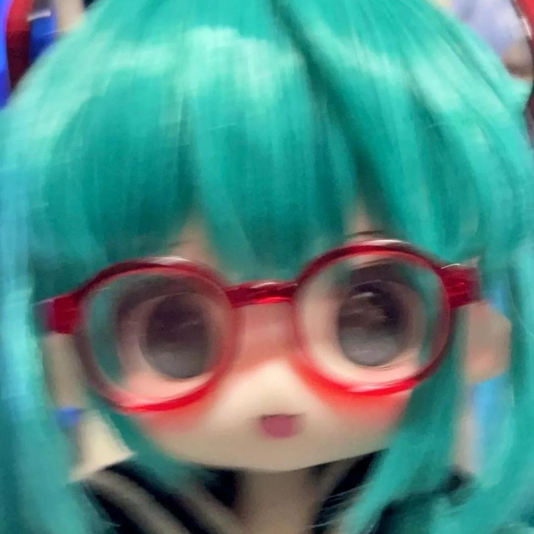 ⁺✞ʚmiku重度依赖ɞ✟₊