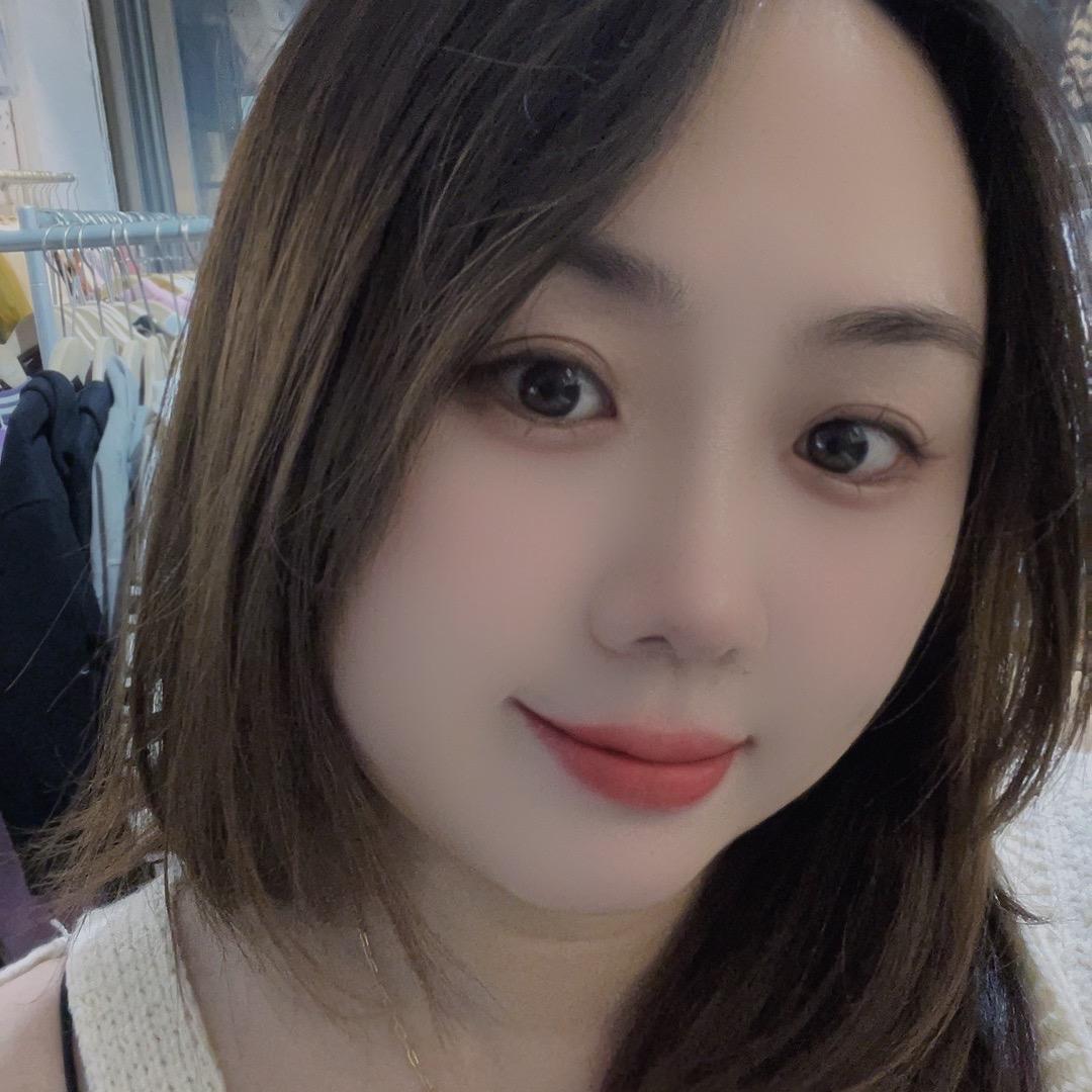 小猪佩奇童装店