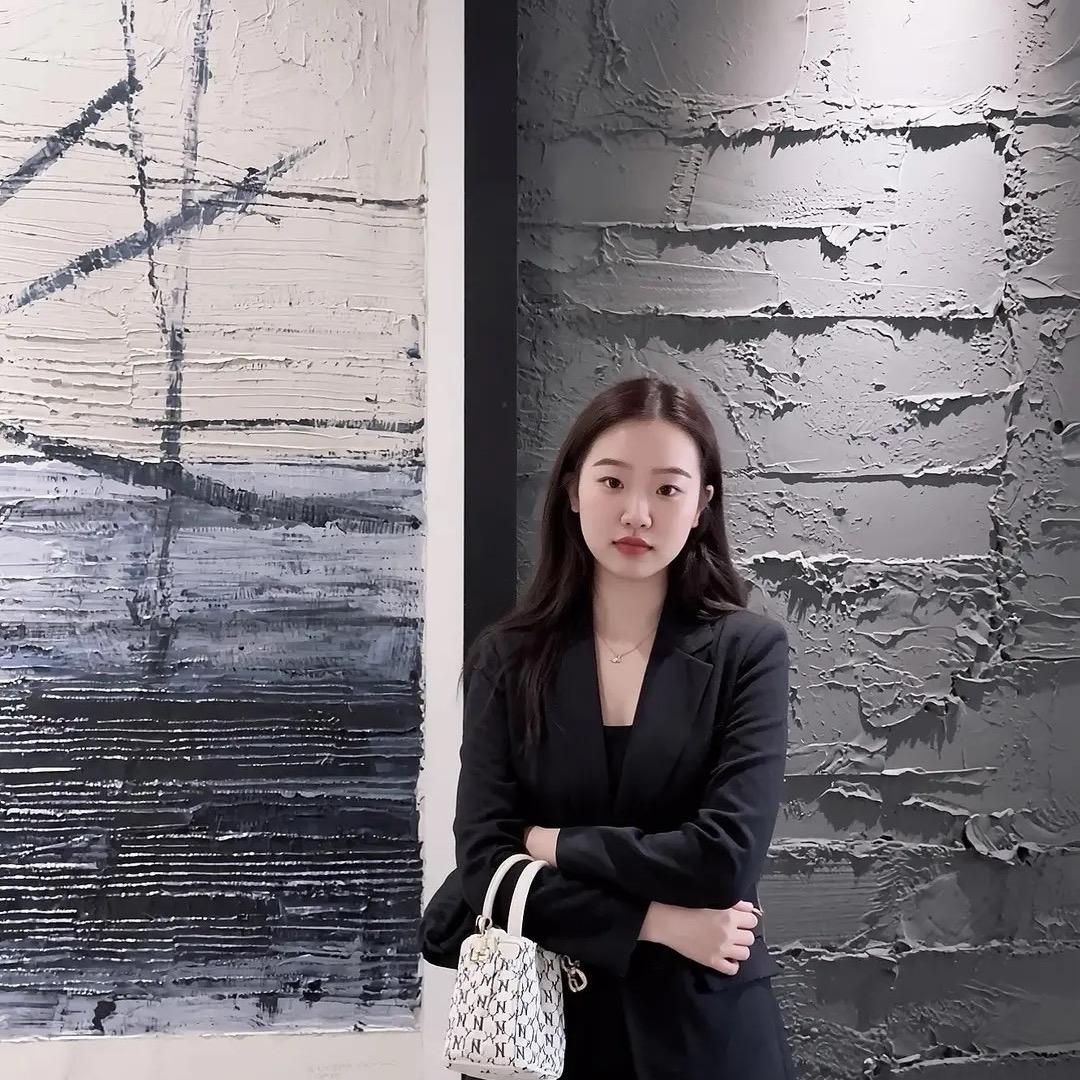 于潇洒.