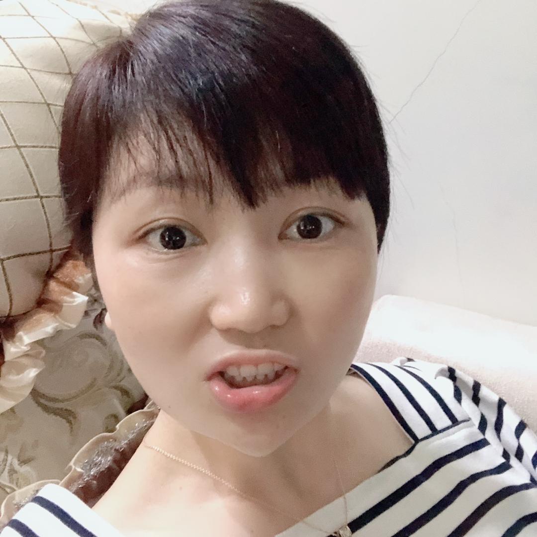 淡紫凝