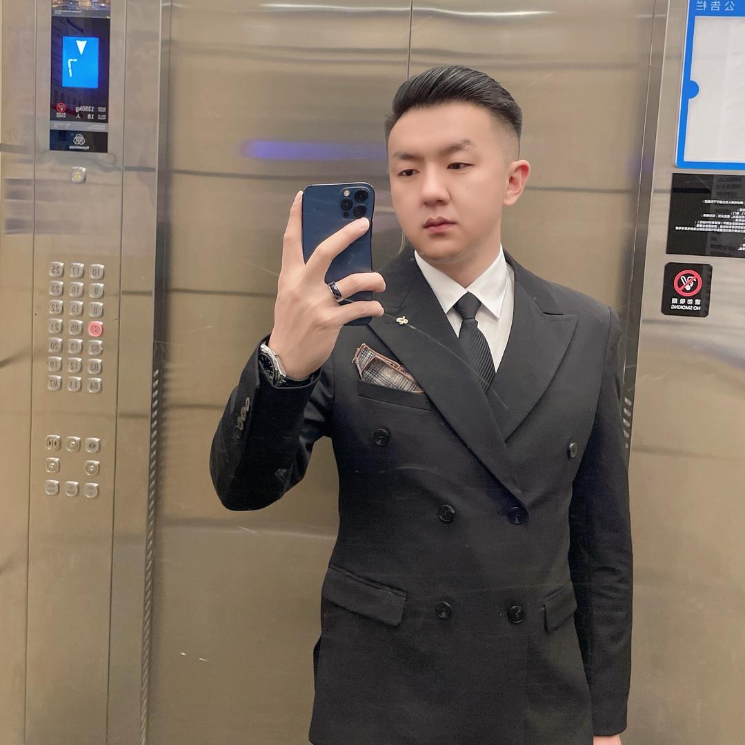 刘百亿