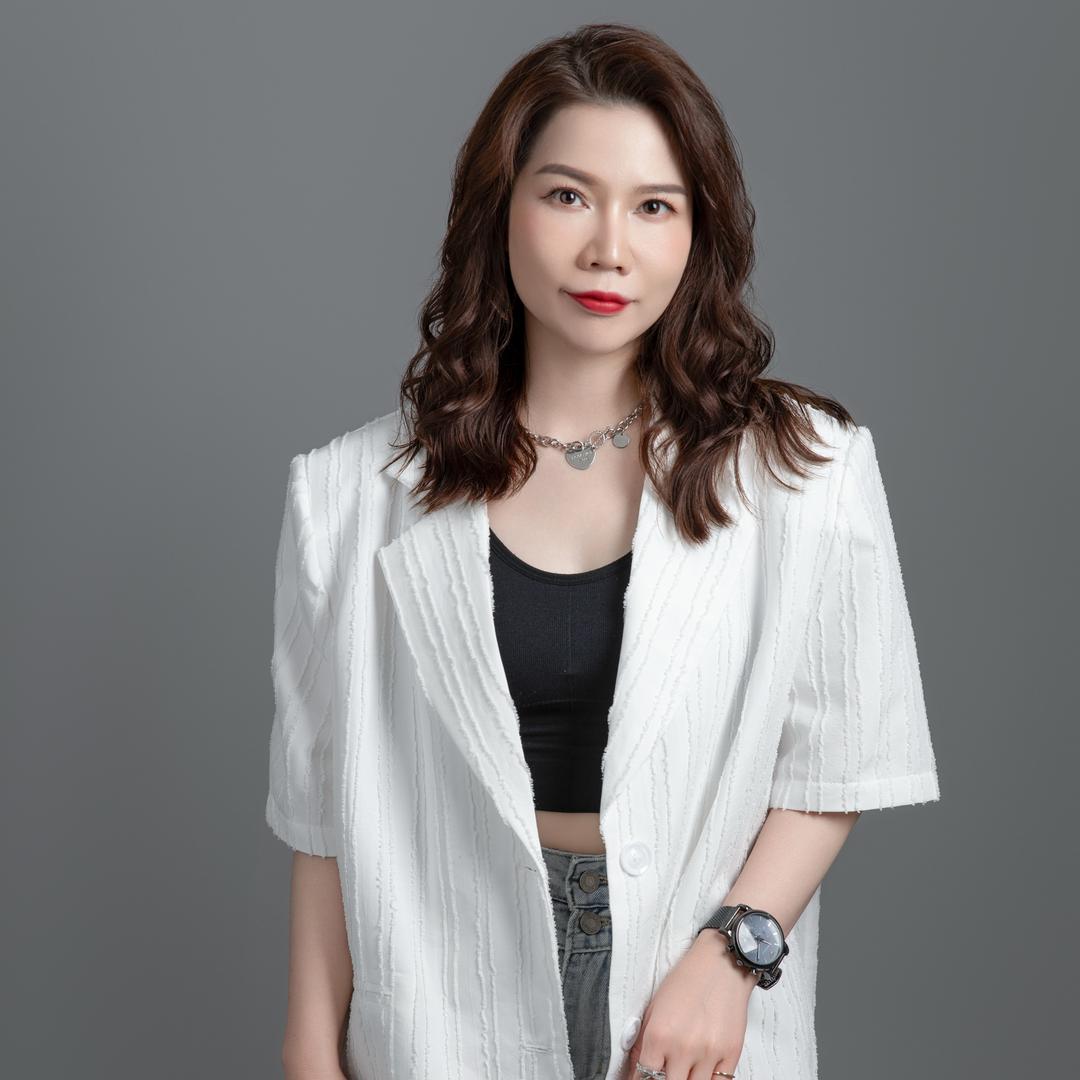 贵港名人咖形象小雨老师