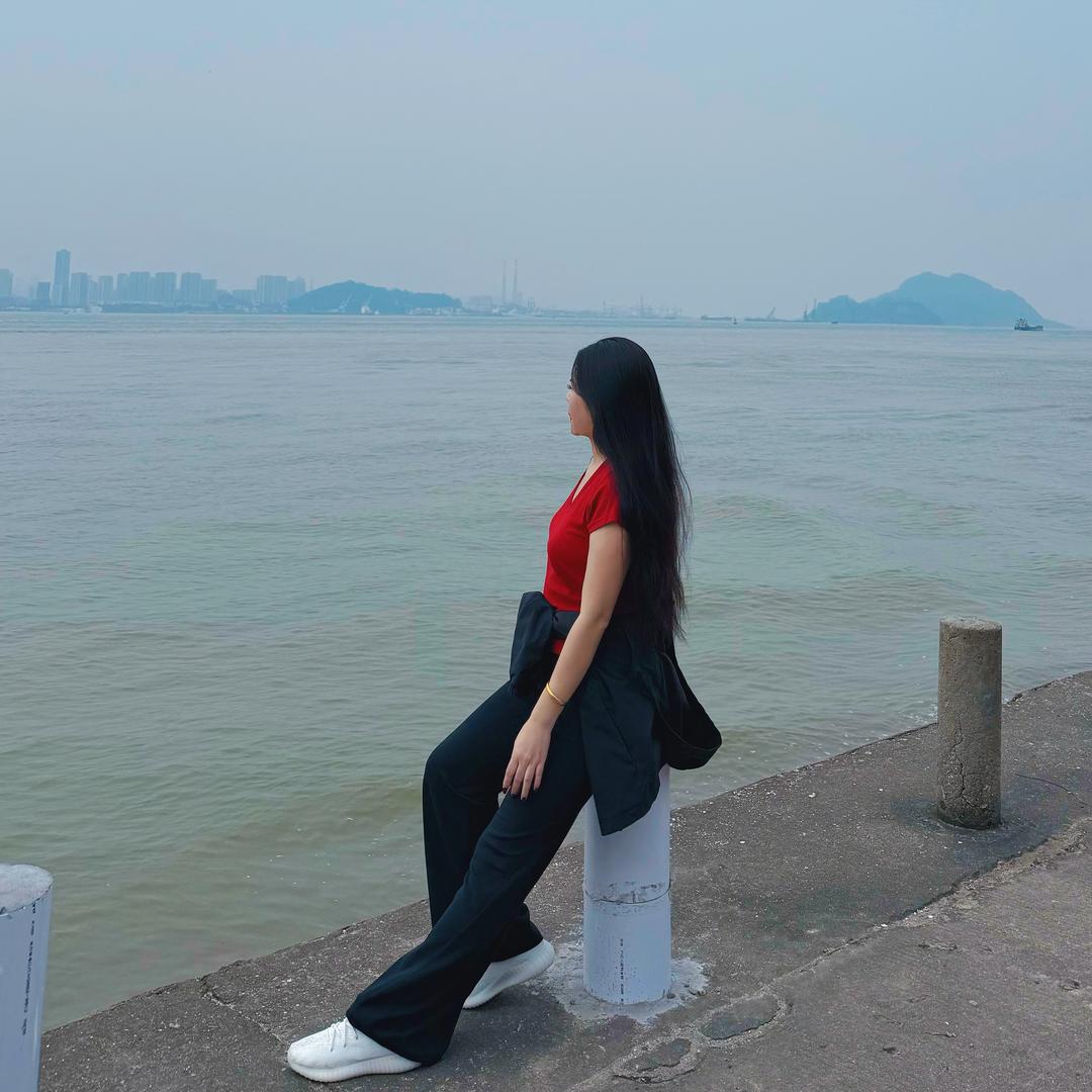 无敌小莫莫
