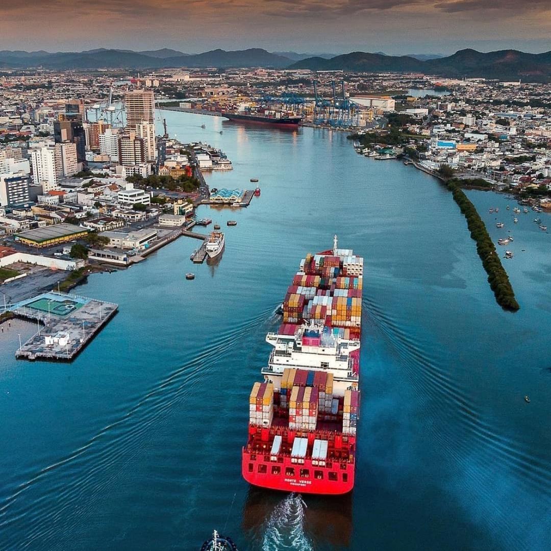 漂流世界的罐子