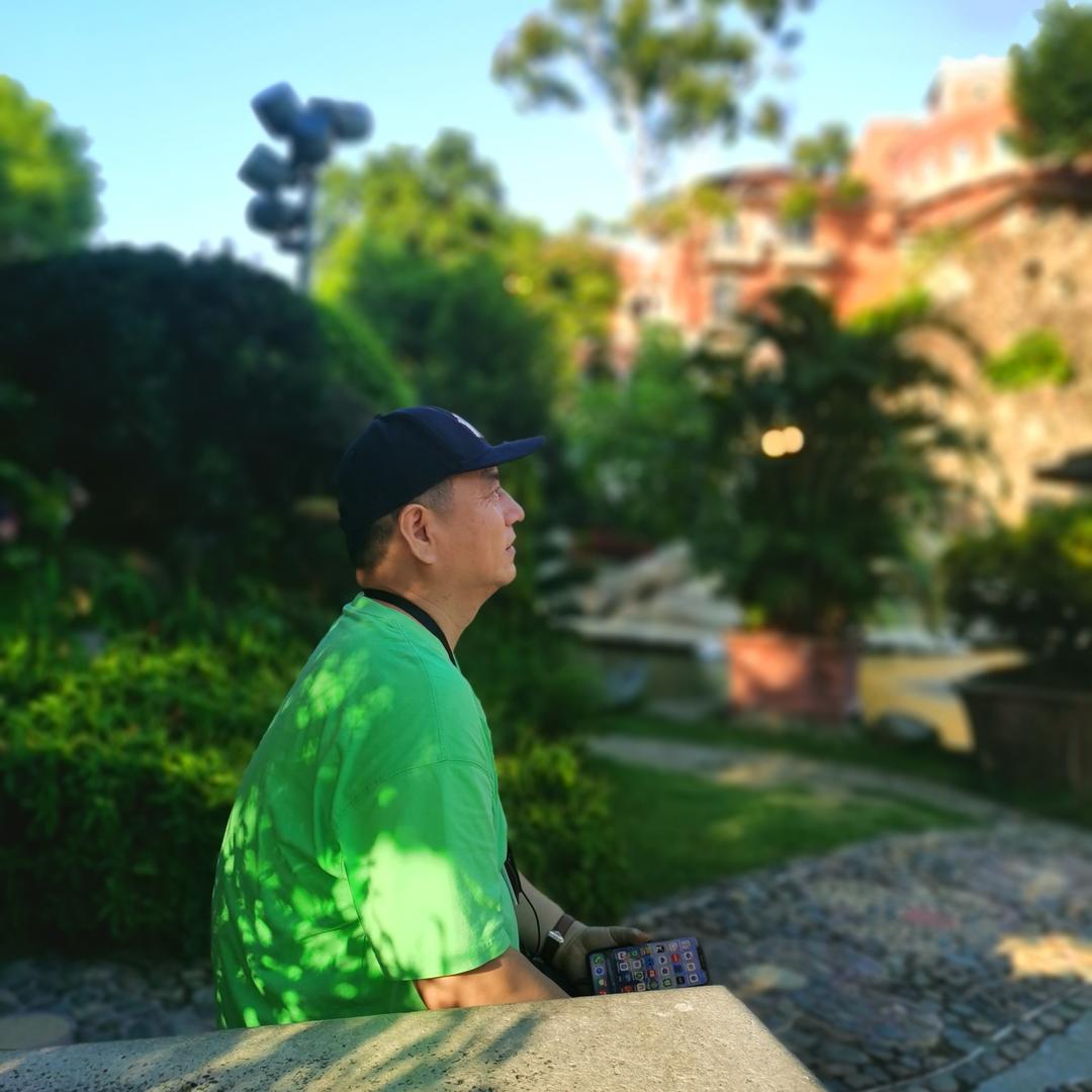 六月的光