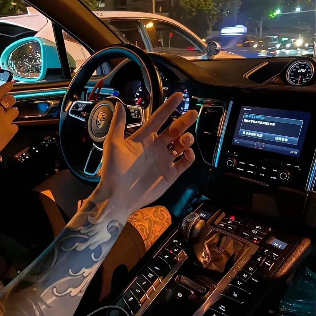 🕊๓°🚬菸酒🍸治心傷᭄  乖乖寶貝