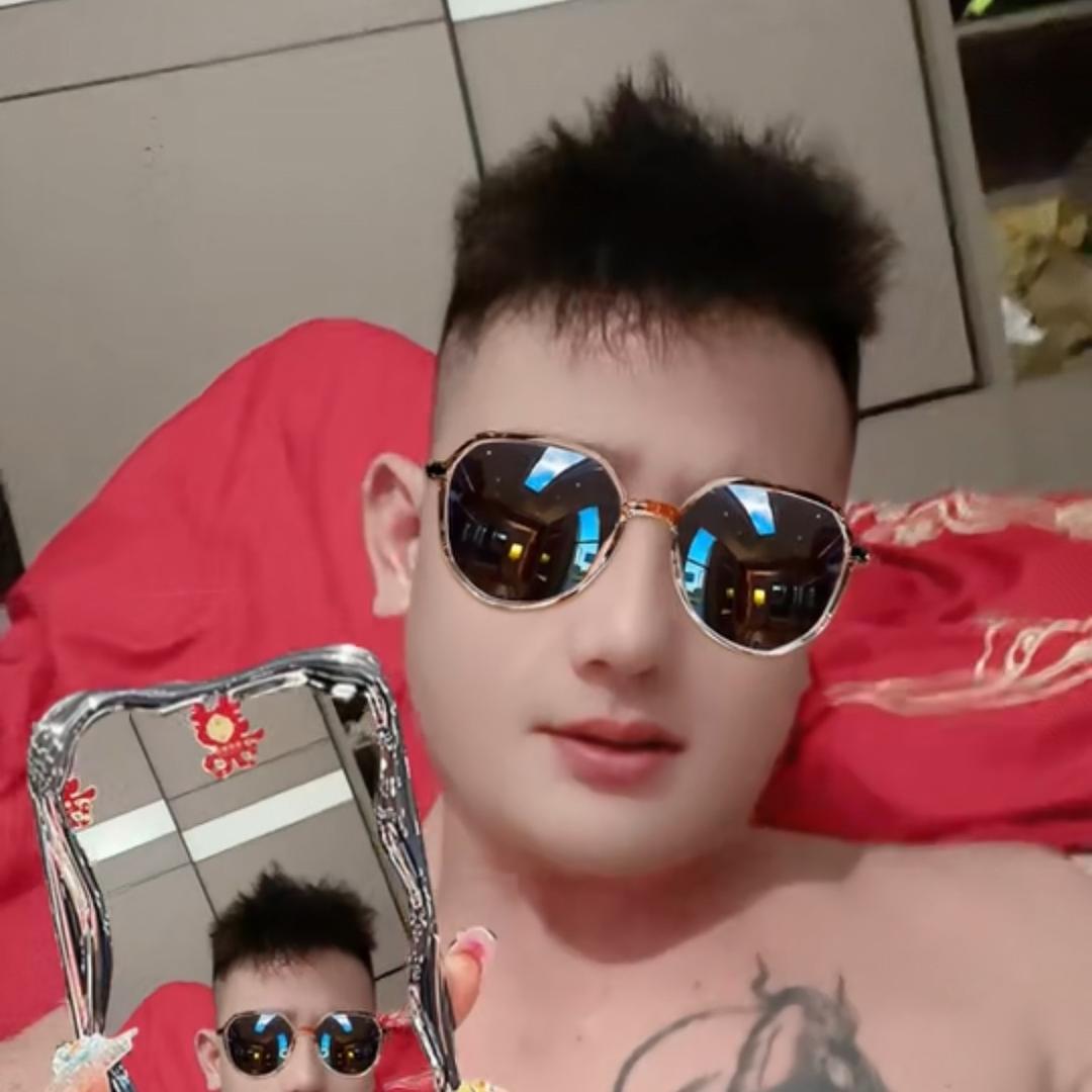 明都订箱牛鬼