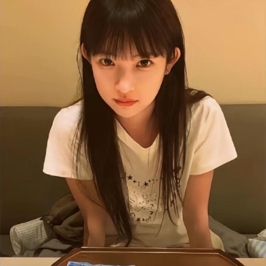 菠萝小薇