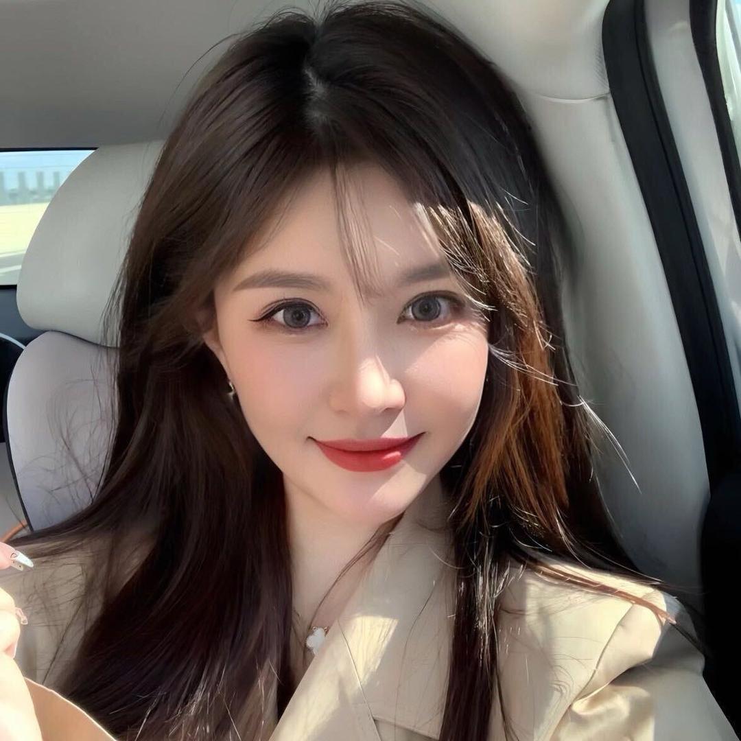 Lena🧚🏻‍♀️