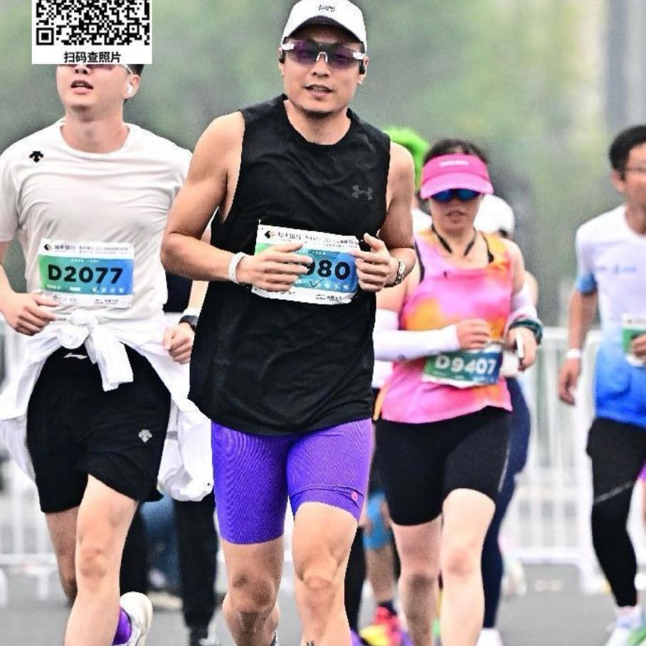 军哥爱跑步爱摩托