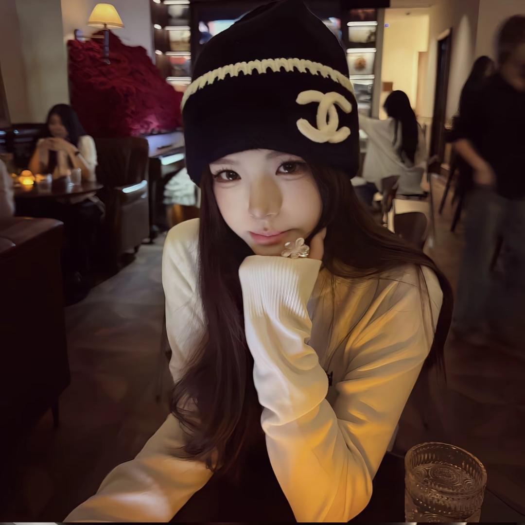 你是我见过最可爱的猪^_^