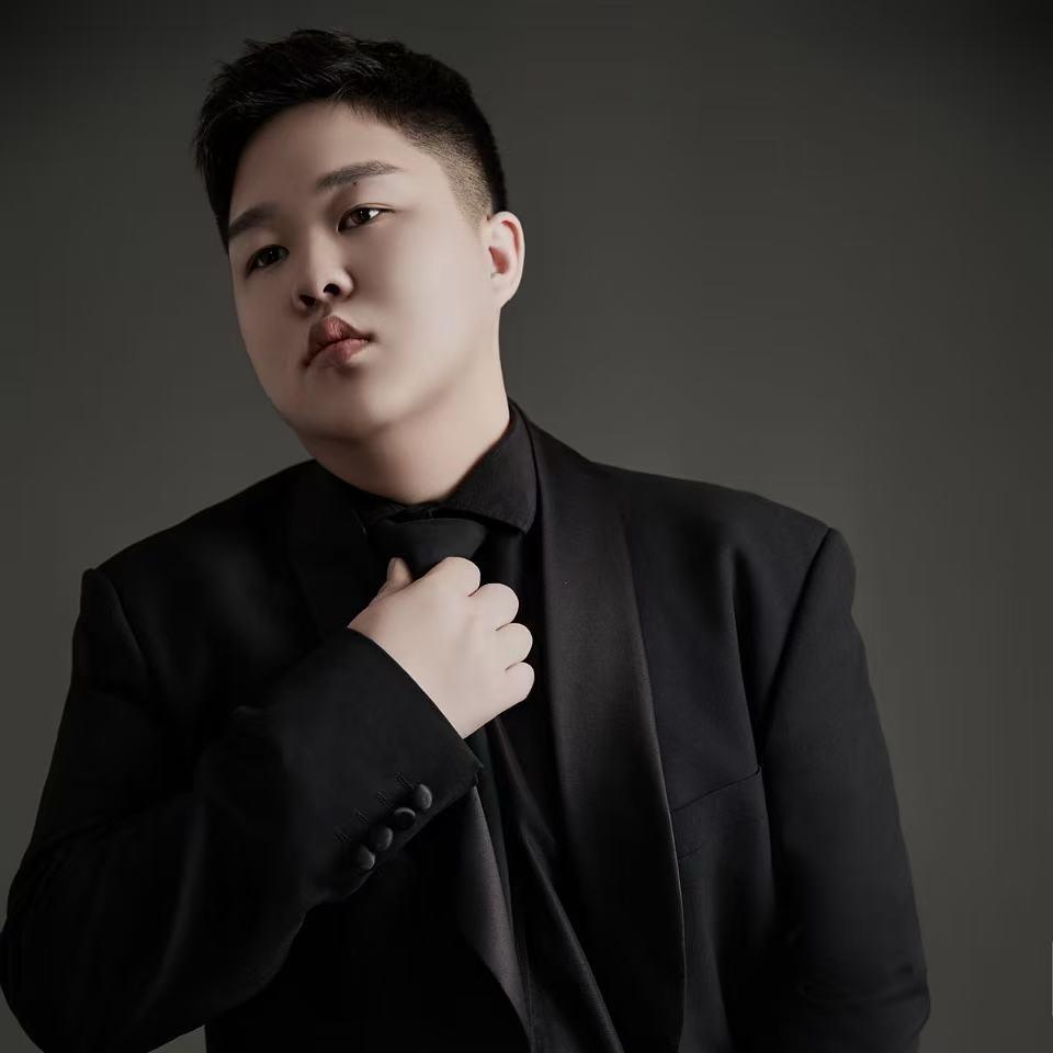 新民小昂置办手机📲