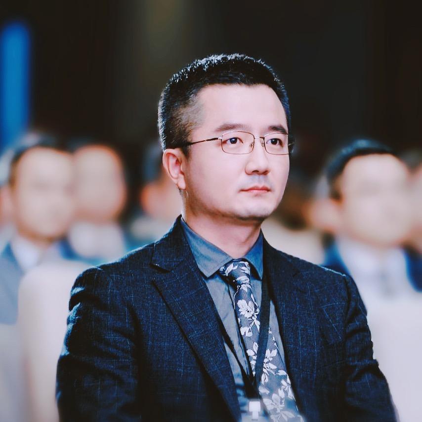 𝘼𝙪𝙧𝙤𝙧𝙖.缪江东