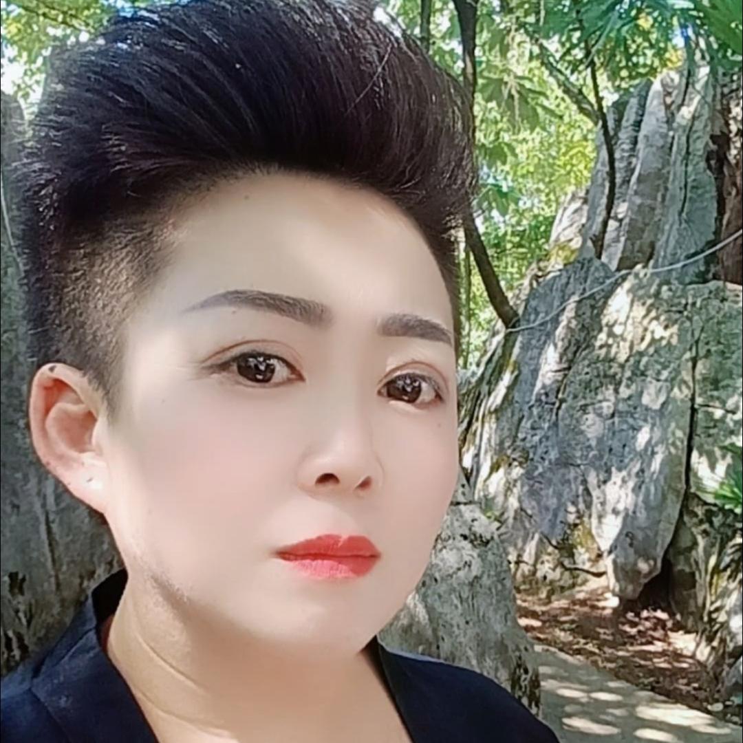 山歌英子