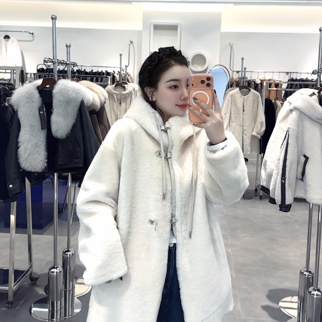 CC皮草集合店