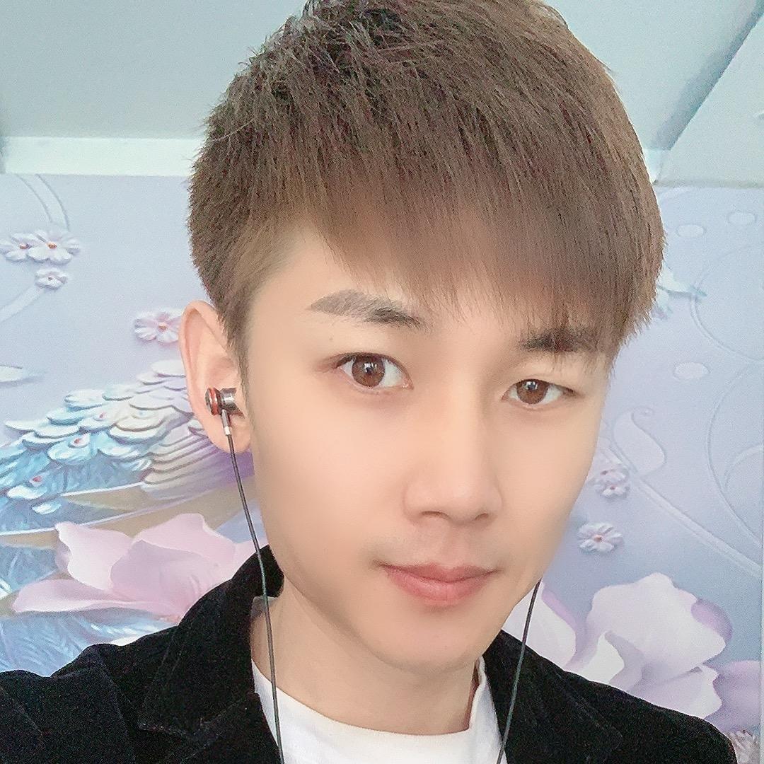 ⭐️李响⭐️