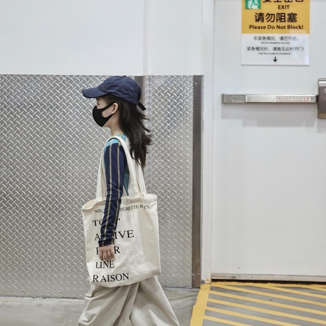 纽贝拉童装工厂店